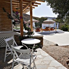 {"remix_data":[],"remix_entry_point":"challenges","source_tags":["local"],"origin":"unknown","total_draw_time":0,"total_draw_actions":0,"layers_used":0,"brushes_used":0,"photos_added":0,"total_editor_actions":{},"tools_used":{"effects":1},"is_sticker":false,"edited_since_last_sticker_save":true,"containsFTESticker":false}